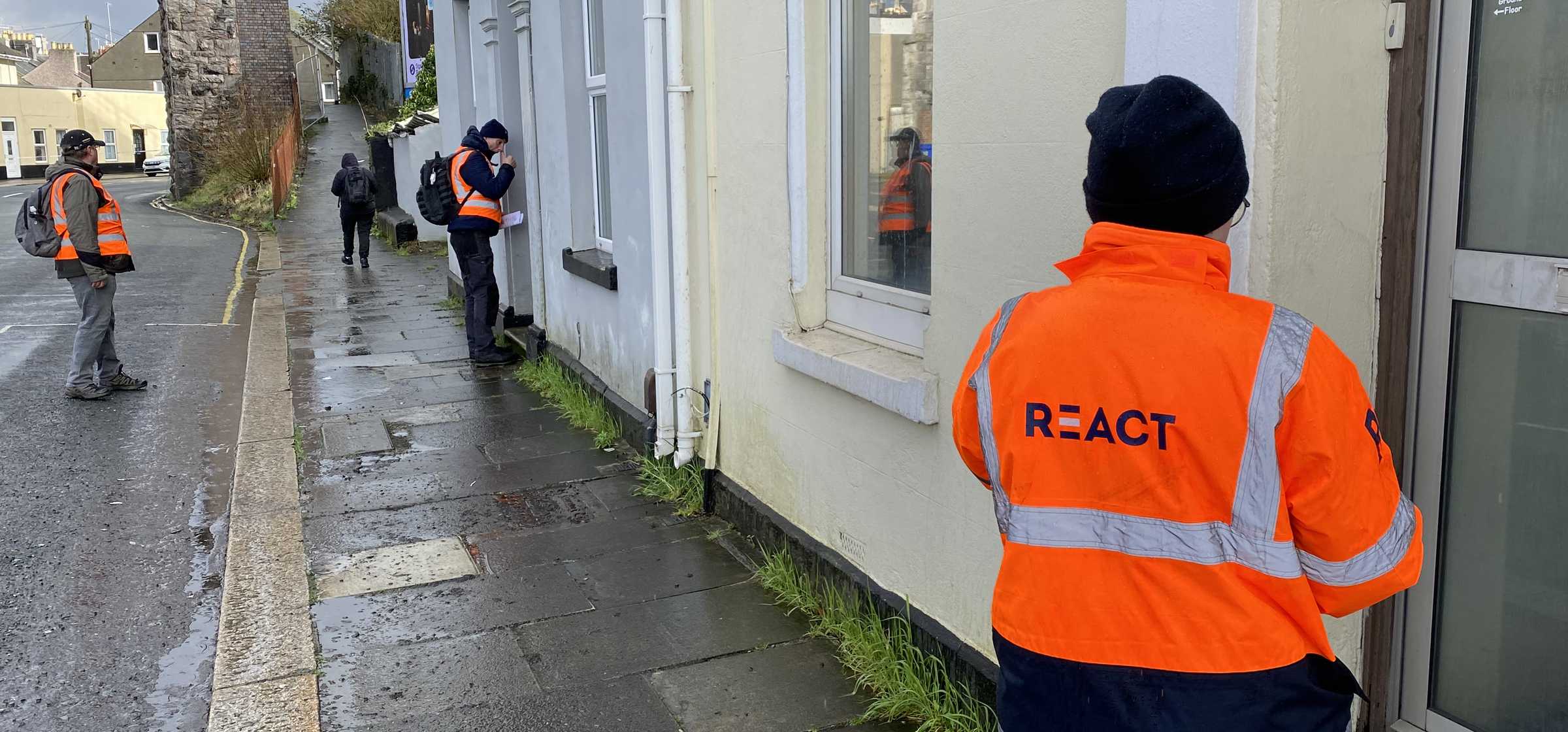 REACT team knocking doors in Orange evacuation zone 230224.jpg